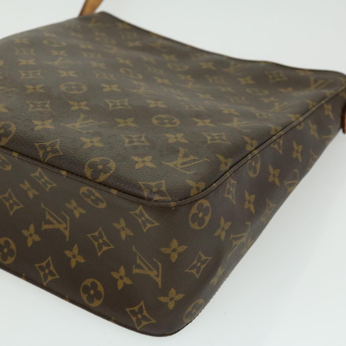 VINTAGE LOUIS VUITTON Looping gmのコーディネートスナップ（misae