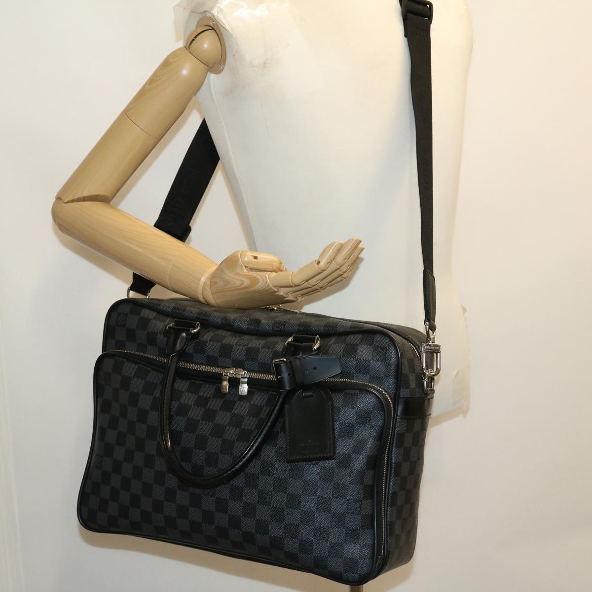 Icare cloth bag Louis Vuitton Grey in Cloth - 37884489