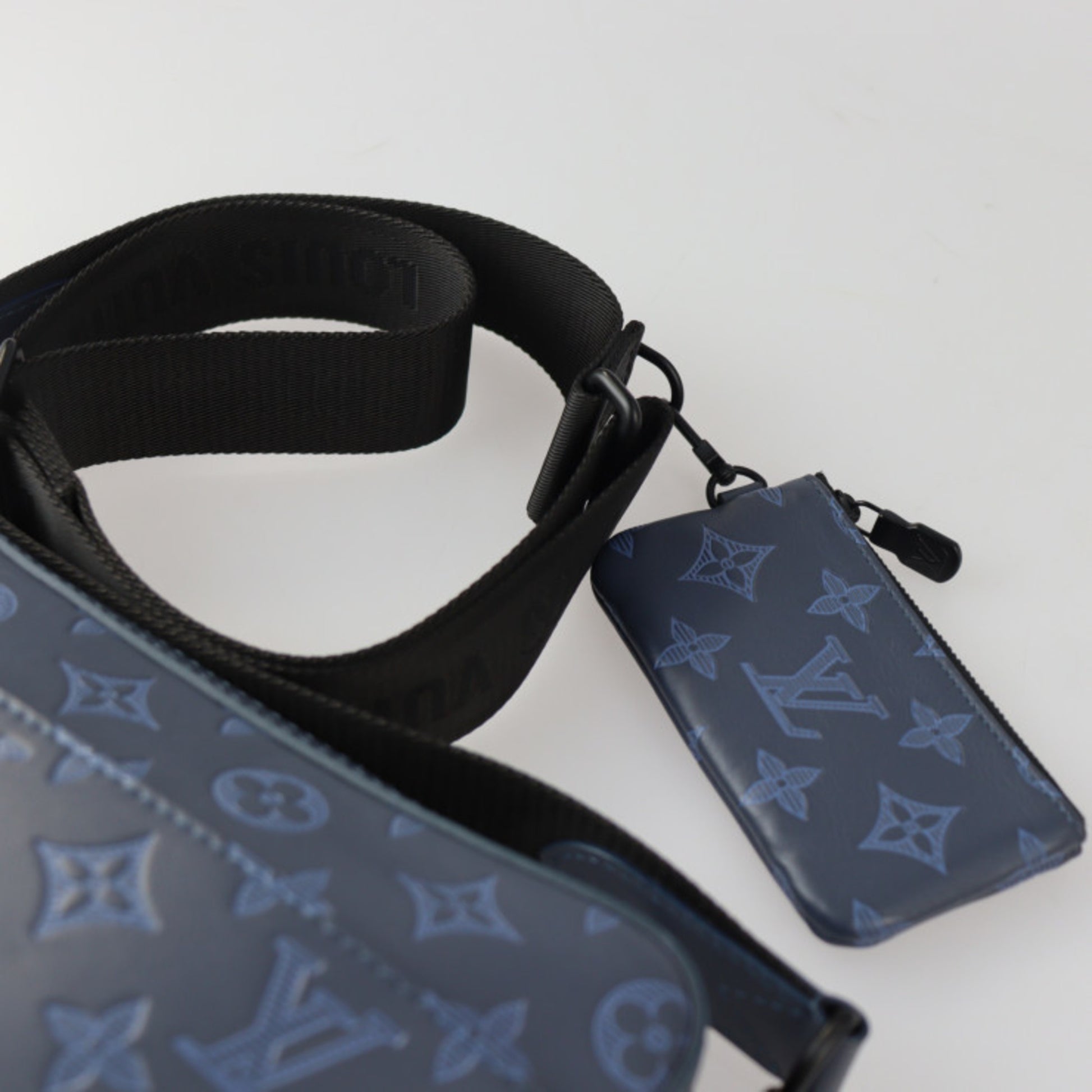M45730 LOUIS VUITTON DUO MESSENGER BAG NAVY BLUE MONOGRAM SHADOW COWHIDE  LEATHER - REPGOD.ORG/IS - Trusted Replica Products - ReplicaGods -  REPGODS.ORG