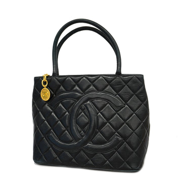 Chanel tote bag reproduction tote lambskin black gold Metal