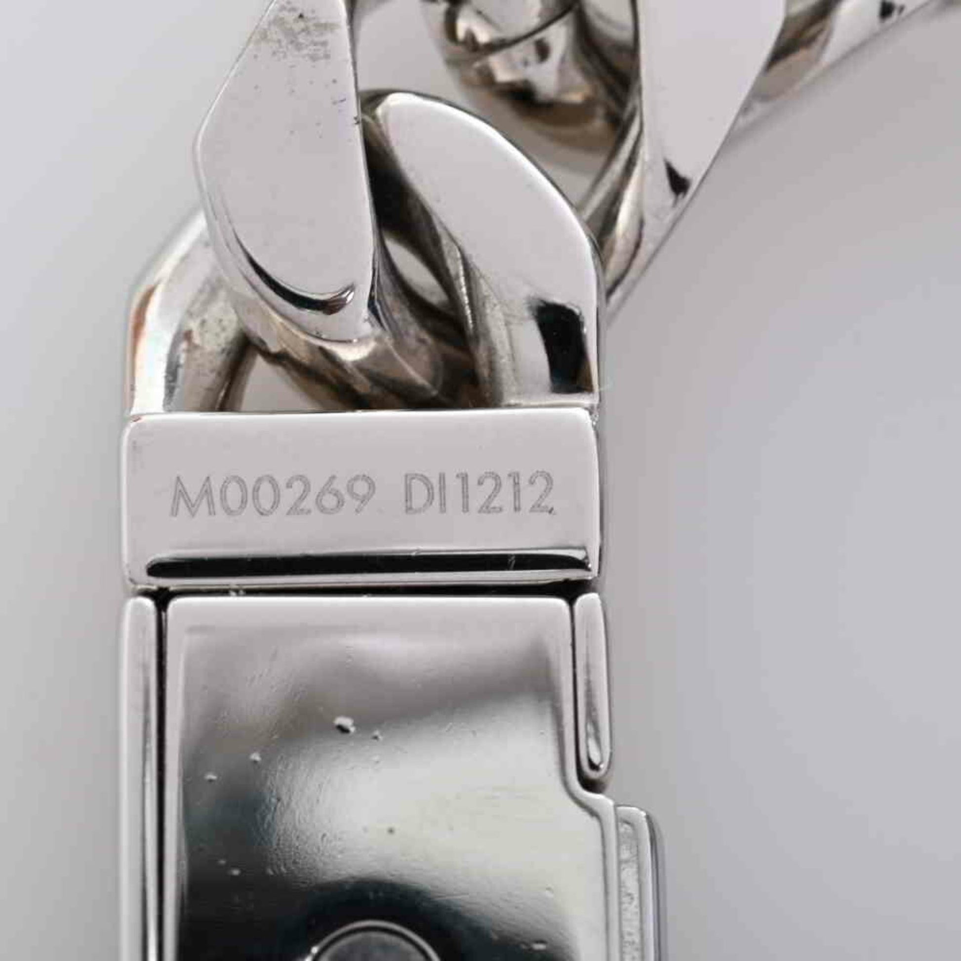 Louis Vuitton® Monogram Chain Bracelet Grey. Size L