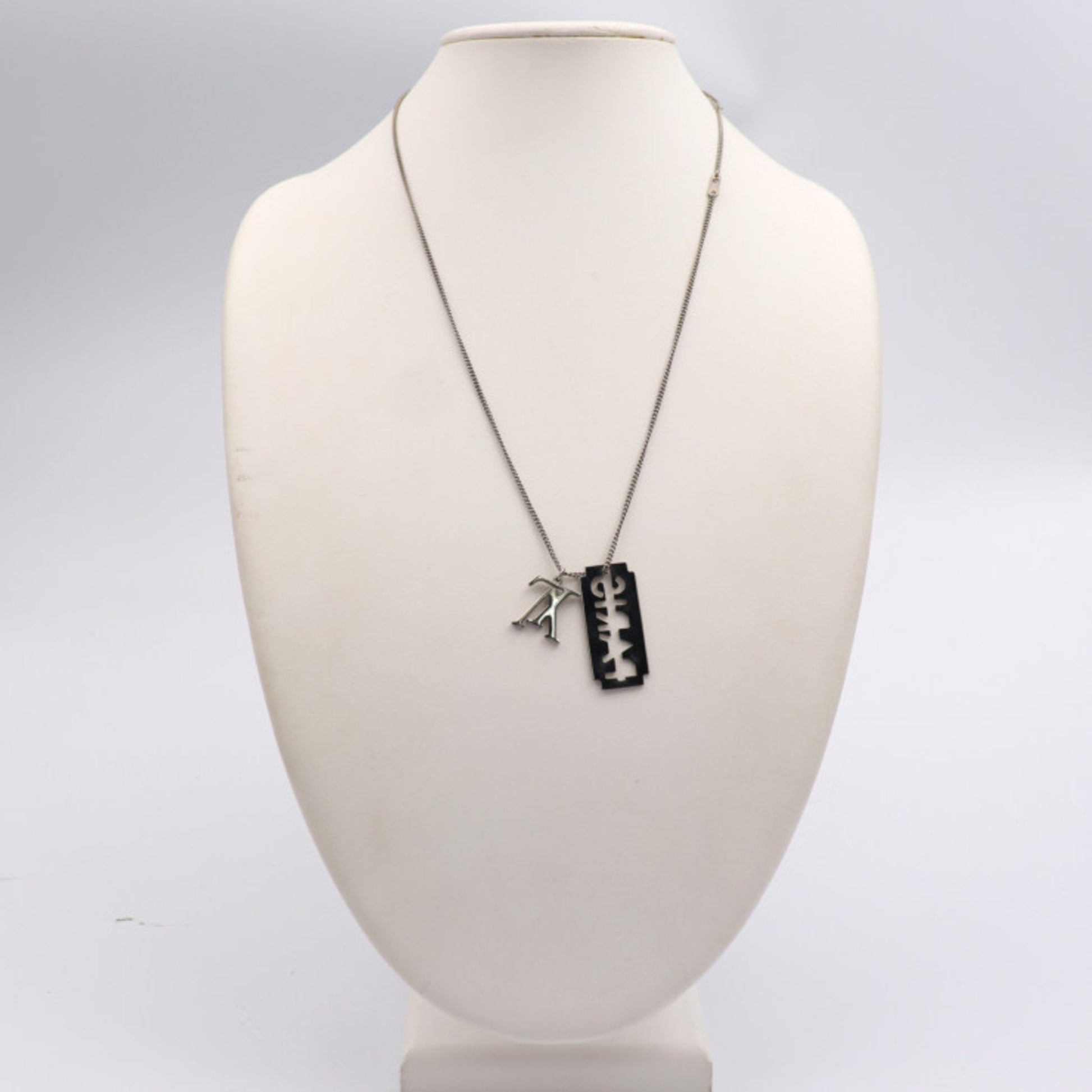 LOUIS VUITTON Courier Charm for Gentlemen Necklace MP2084｜Product  Code：2118600000875｜BRAND OFF Online Store