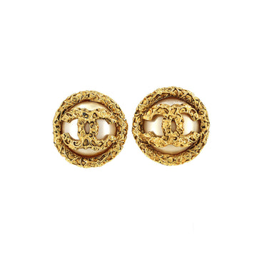 Chanel round type fake pearl here mark earrings gold accessories 93A Vintage Earrings