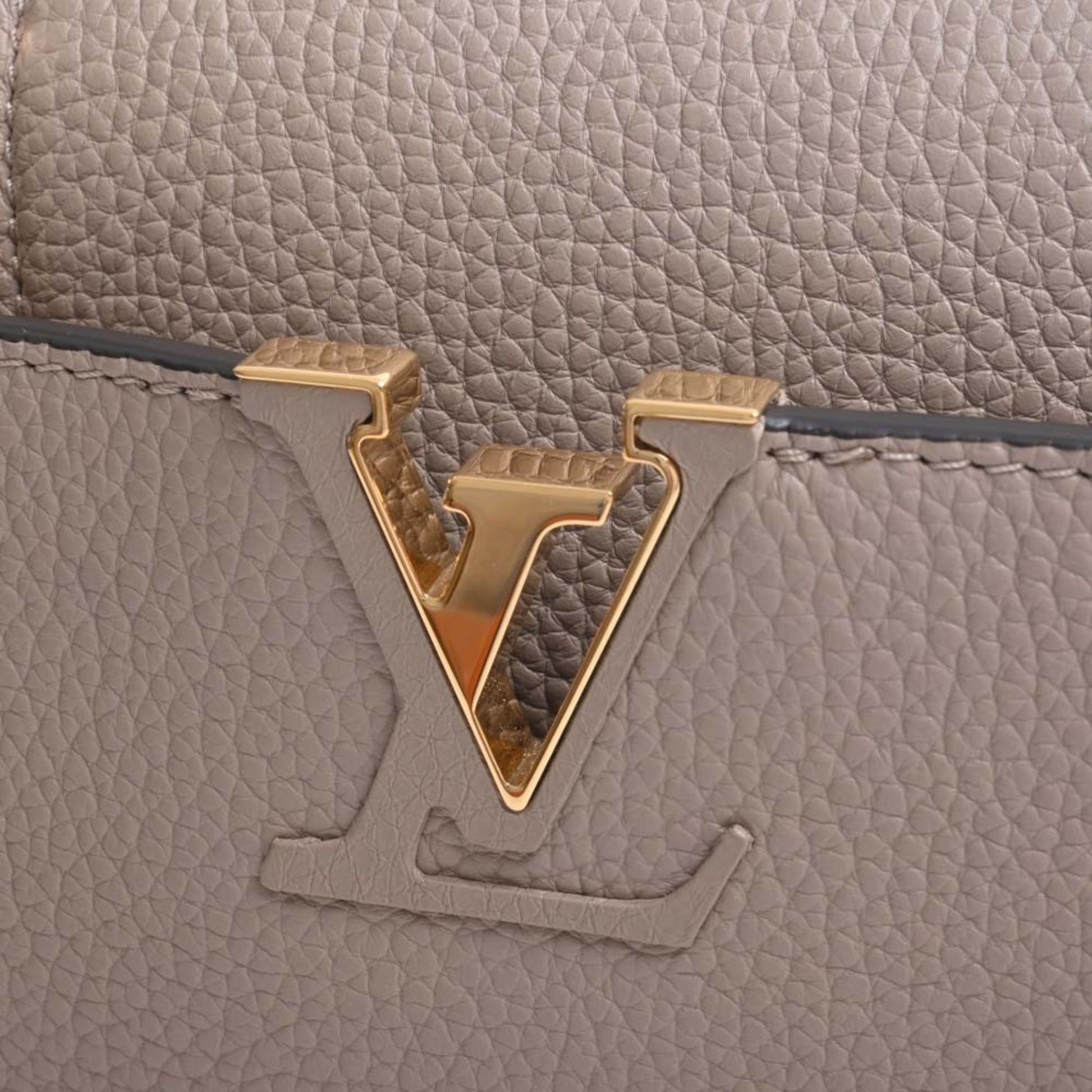 Shop Louis Vuitton CAPUCINES Capucines bb (M94634) by Mamamekko