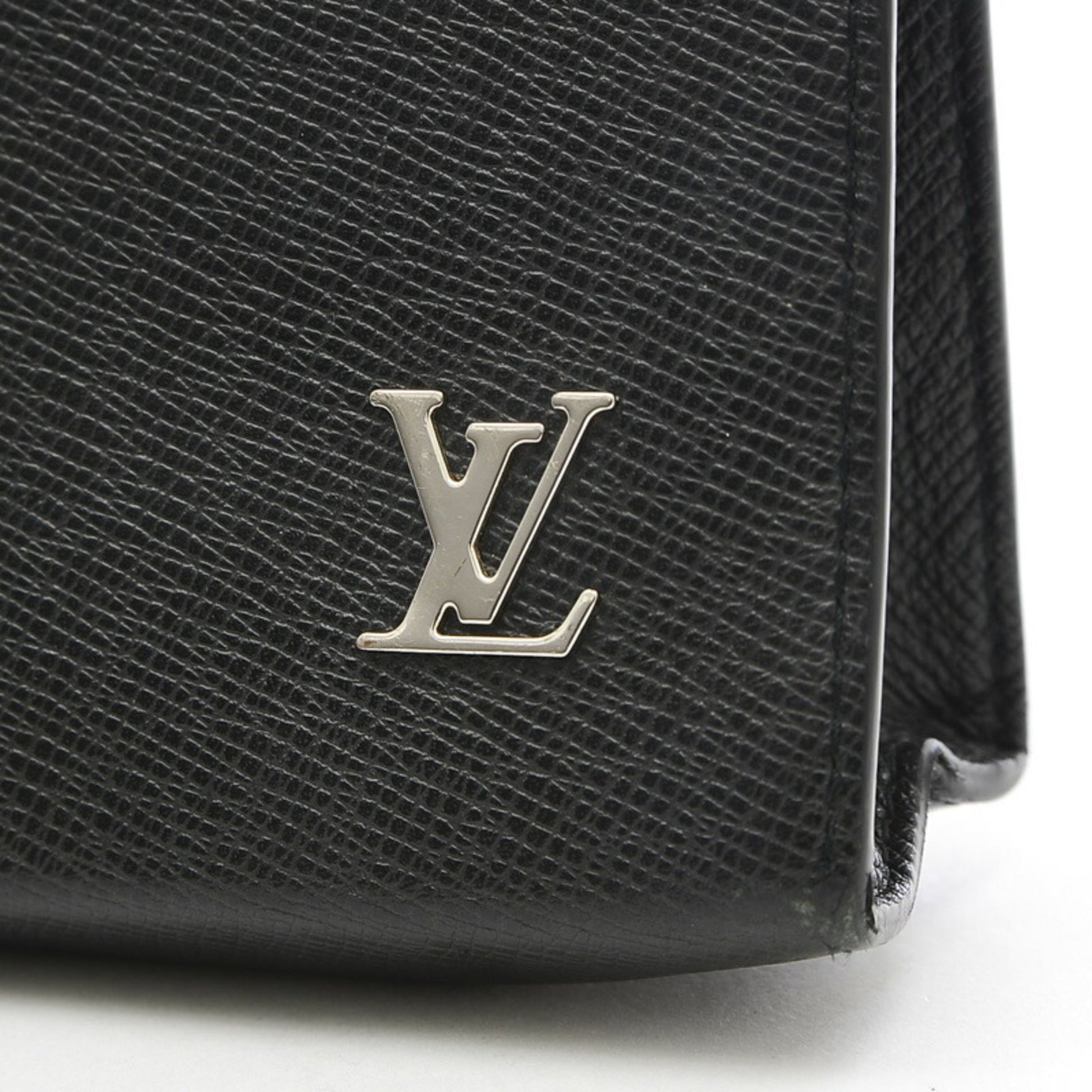 Pochette Voyage Taiga Leather - Wallets and Small Leather Goods M30450