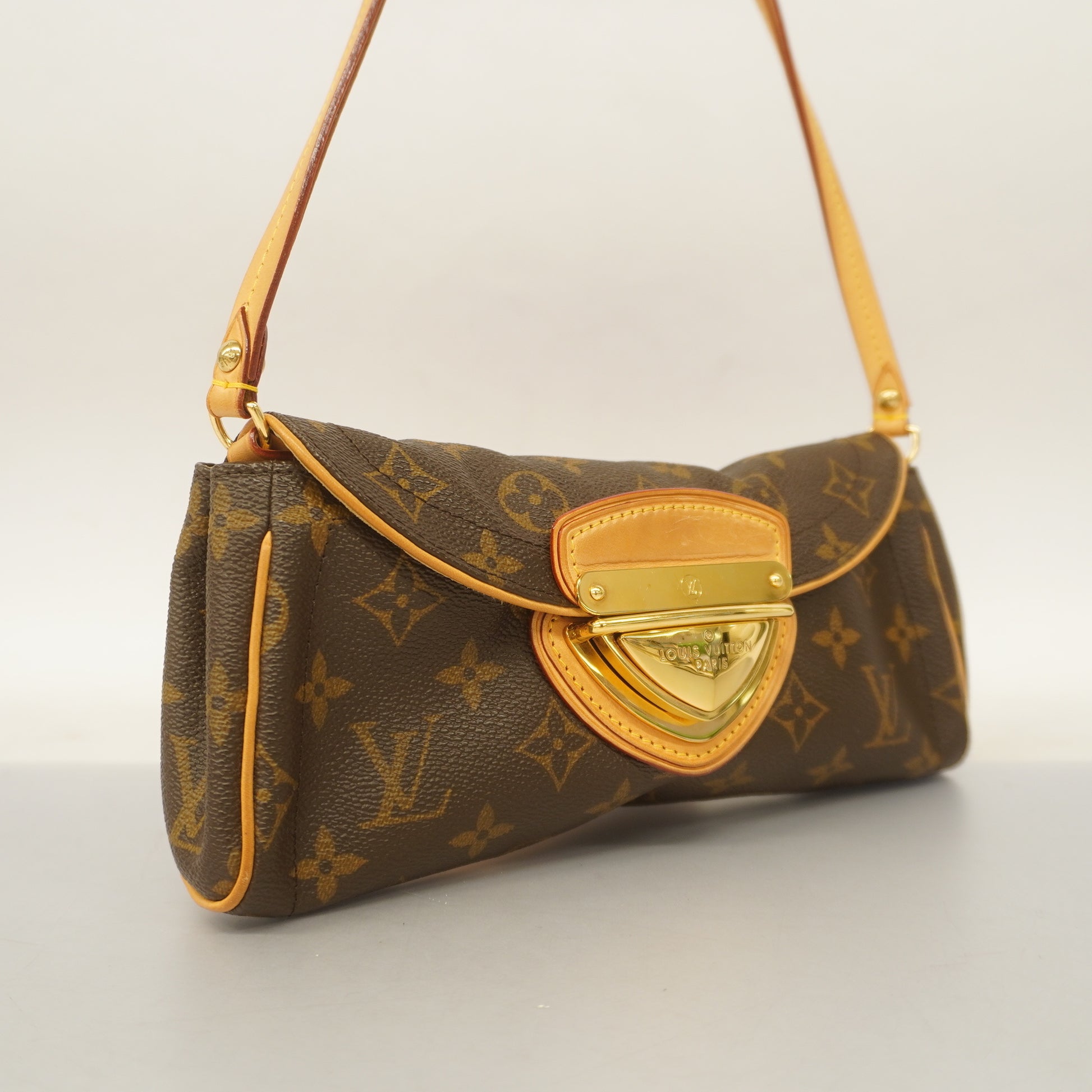 LOUIS VUITTON Pochette Beverly Shoulder Bag M40122
