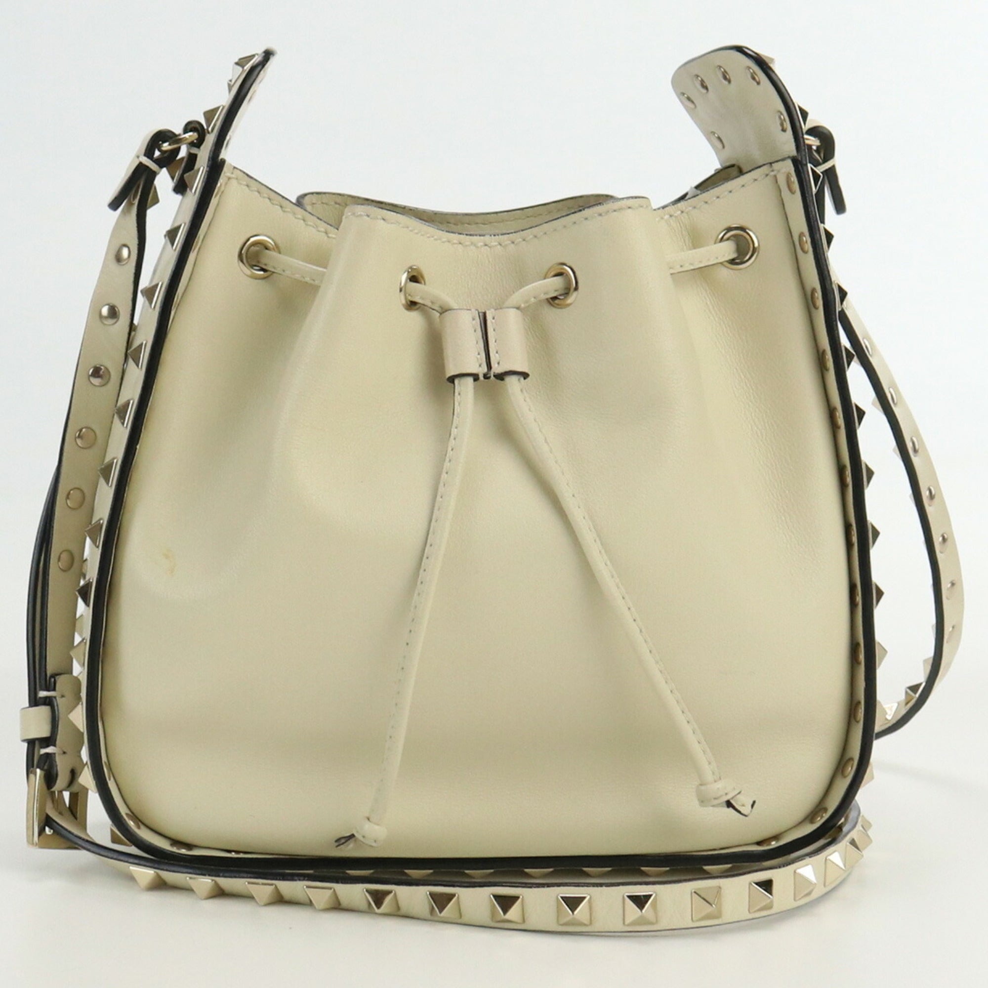 Pre owned discount valentino rockstud bag