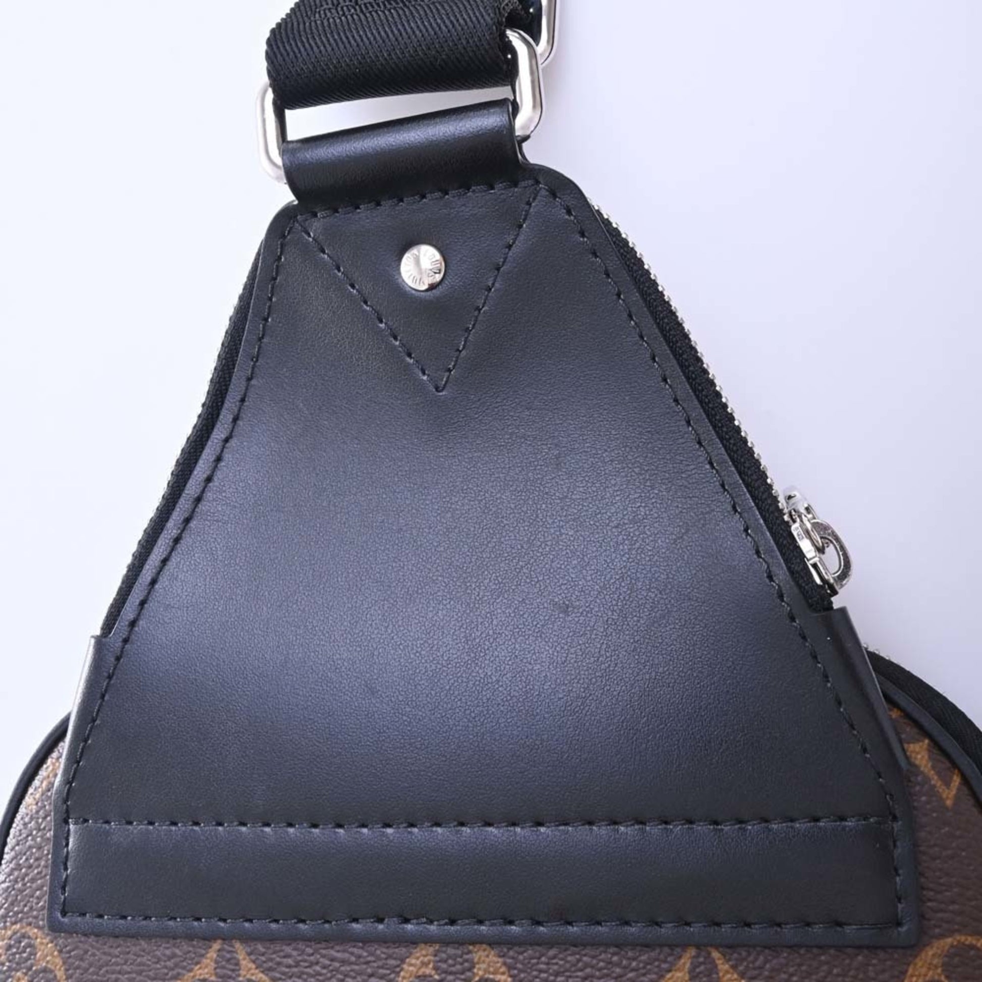 Shop Louis Vuitton MONOGRAM MACASSAR Monogram Canvas Bi-color Leather  Crossbody Bag Logo (M46327) by Ravie