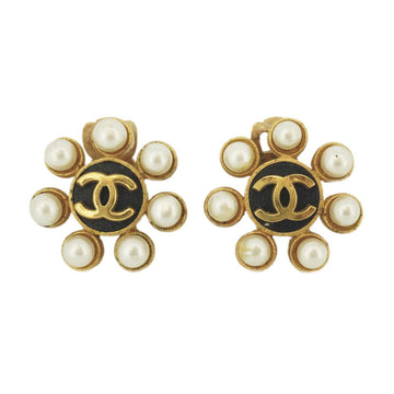 CHANEL earrings vintage here mark fake pearl GP plated gold black 95A ladies