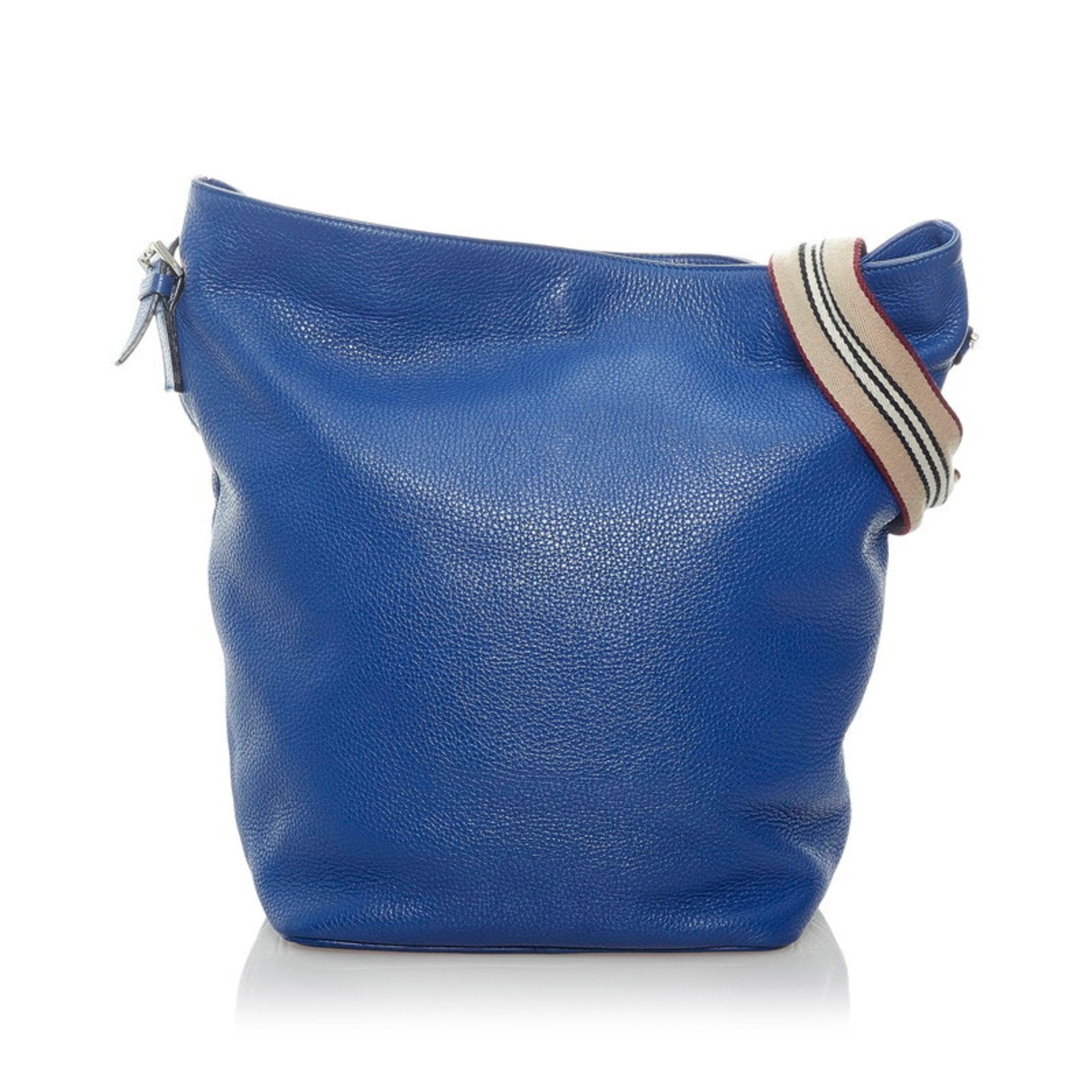 Burberry shoulder on sale bag blue