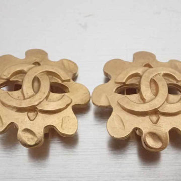 CHANEL earrings here mark gold metal material ladies