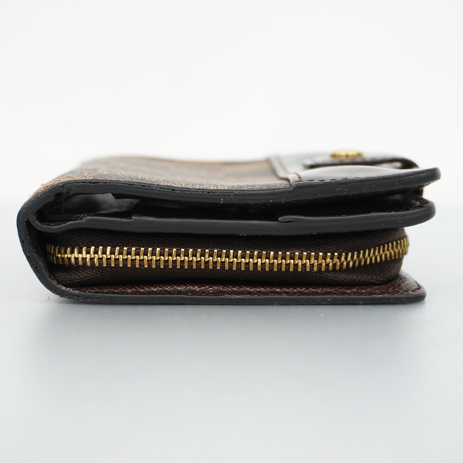 Auth Louis Vuitton Damier Compact Zip N61668 Men,Women,Unisex Wallet  (bi-fold)
