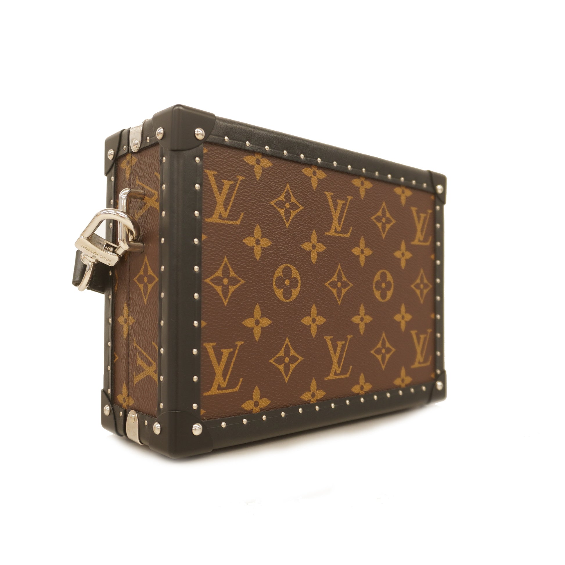 Shop Louis Vuitton Clutch box (M20252) by LesAiles