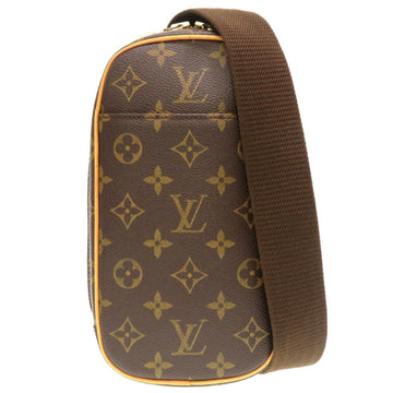 Vintage Louis Vuitton Luggage and Travel Bags - 492 For Sale at