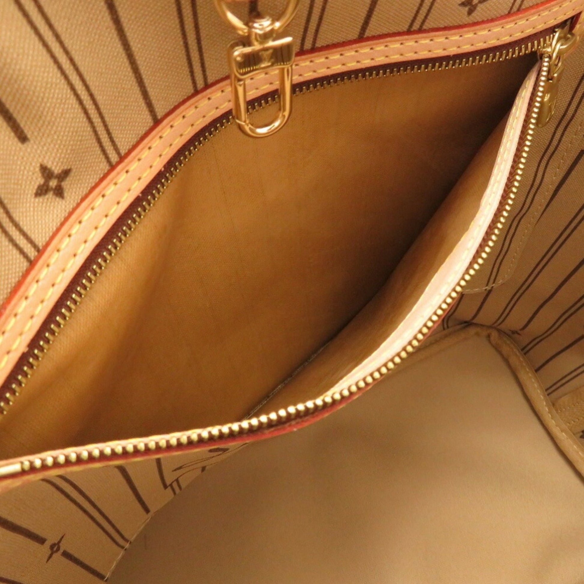 LV new style women handbag M40156 size:32X29X7cm G4 whatsapp:+8615503787453