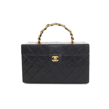 Chanel matelasse vanity handbag makeup box leather black gold metal fittings vintage Matelasse Vanity