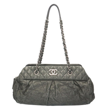 Chanel velvet calf matelasse shoulder bag ladies