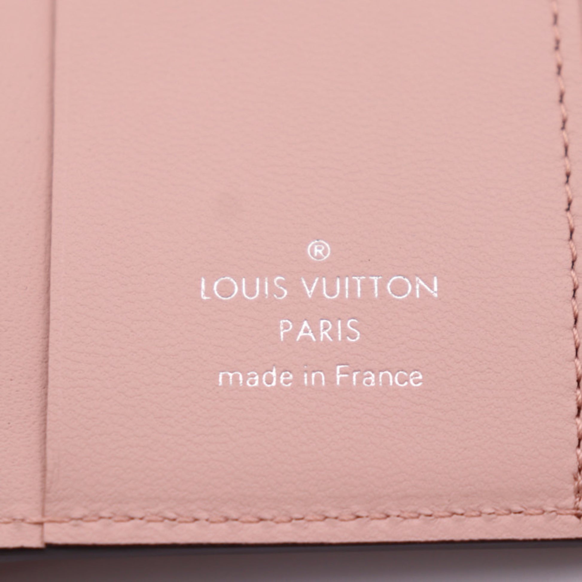 Louis Vuitton Mahina Portefeuille Iris Compact M62541 Magnolia Compact Wallet  Louis Vuitton