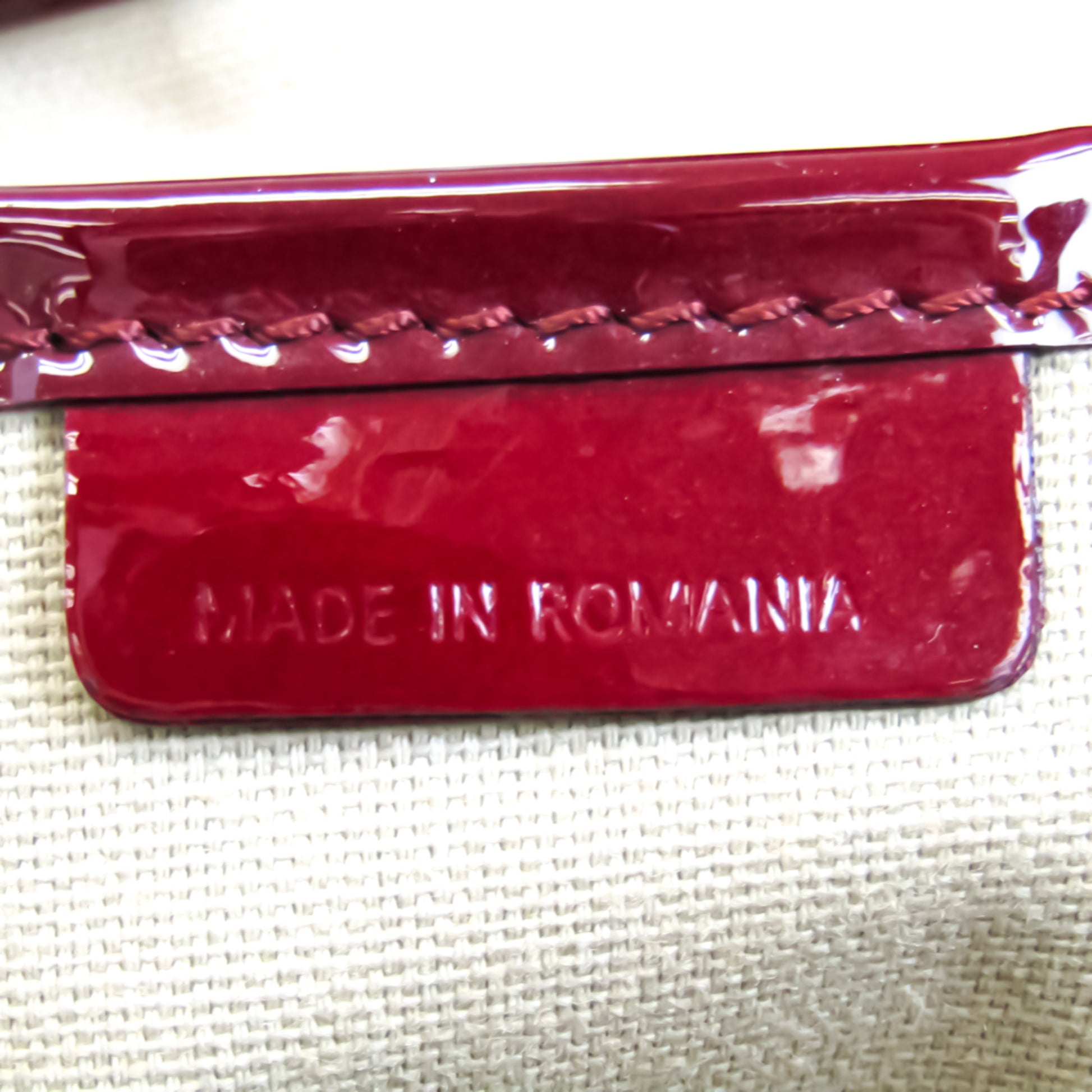 Burberry Heart Women's PVC,Patent Leather Tote Bag Beige,Bordeaux  BF542728