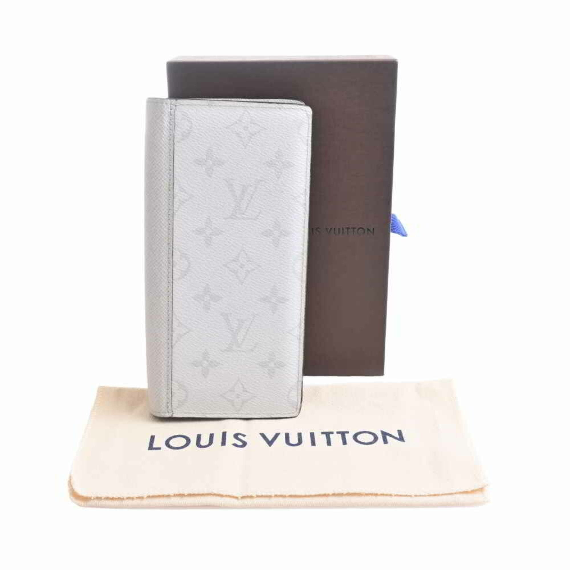 LOUIS VUITTON Taigarama Portefeuille Brother Bifold Long Wallet White