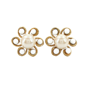 Chanel flower fake pearl earrings gold white 93P vintage accessories