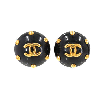 Chanel round type here mark studs earrings black gold 96C vintage accessories