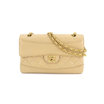 Chanel matelasse chain shoulder bag leather beige pouch attaching here mark gold metal fittings vintage Matelasse Bag