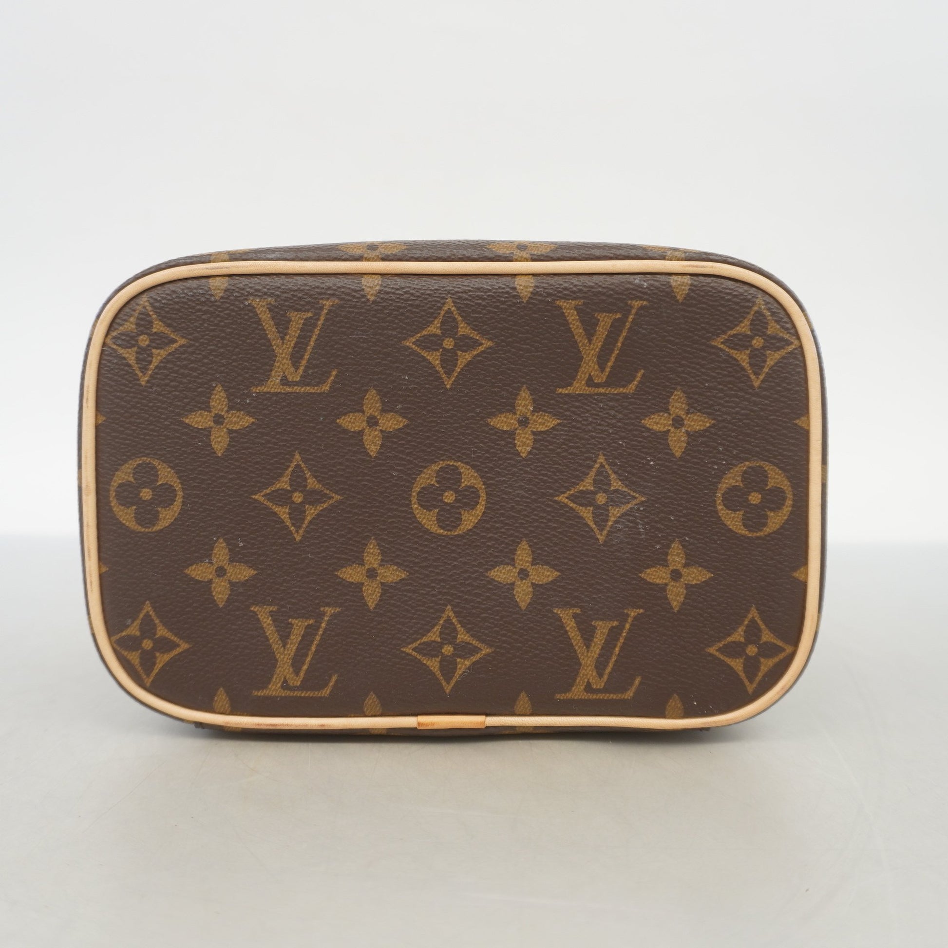 Shop Louis Vuitton 2021-22FW Nice vanity (M44935) by