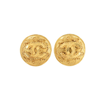 Chanel here mark earrings round type gold vintage accessories 96A Vintage Earrings