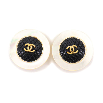 Chanel matelasse shell here mark round type earrings black white gold accessories