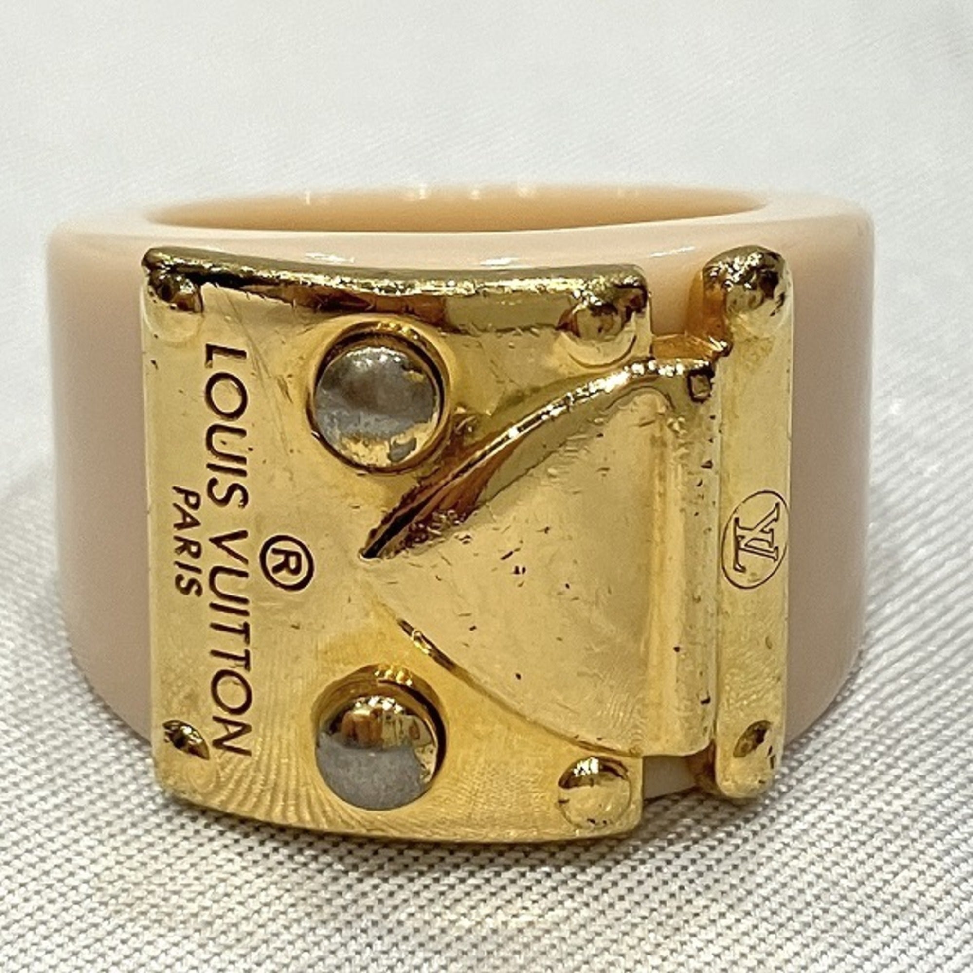 Louis vuitton shop plastic ring