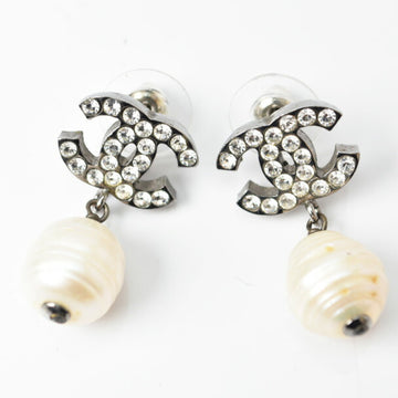 CHANEL Earrings  CC Motif Coco Mark Swing Pearl Silver White