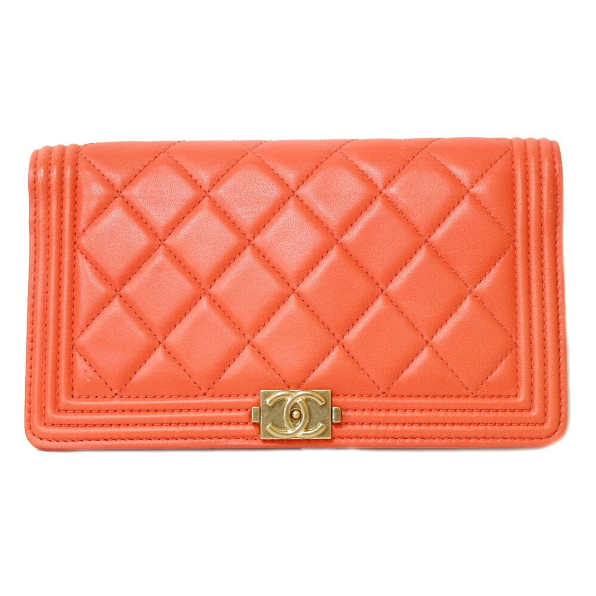 Wallet on chain boy velvet handbag Chanel Blue in Velvet - 33437478