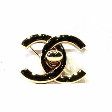 CHANEL 96P here mark turn lock type GP brand accessory brooch ladies