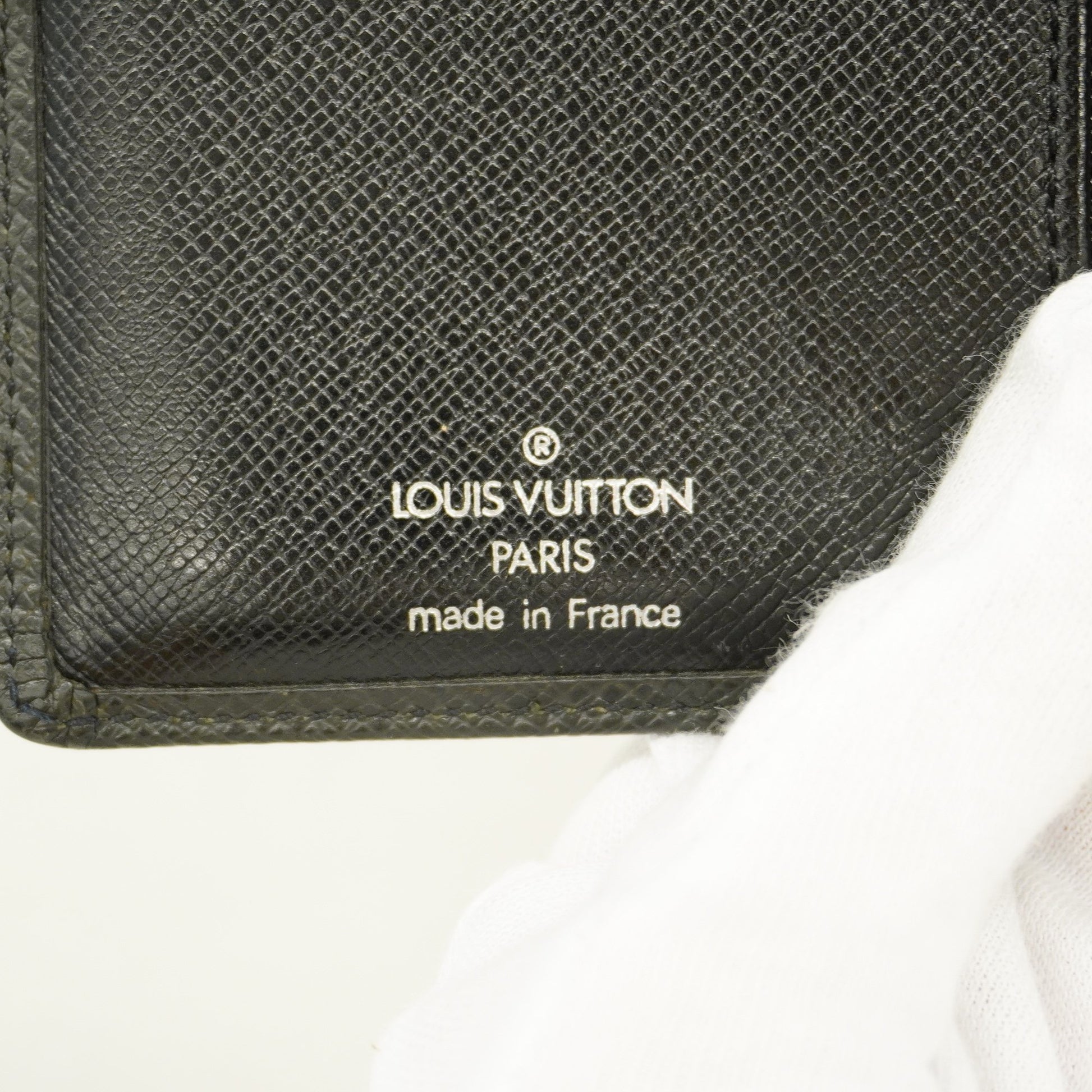 Auth Louis Vuitton Taiga Porte Valeurs Cartes Credit M30392 Bill