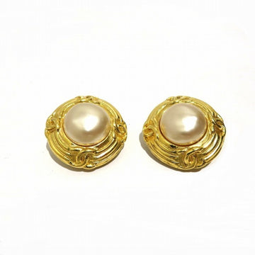CHANEL 93P fake pearl earrings here mark vintage brand accessories ladies