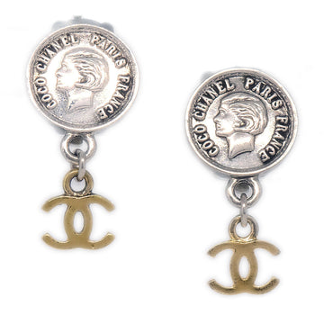 CHANEL★ Medallion Dangle Earrings Gold Silver Clip-On 96P 17253
