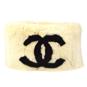 CHANEL 2001 Fur Scarf 58024