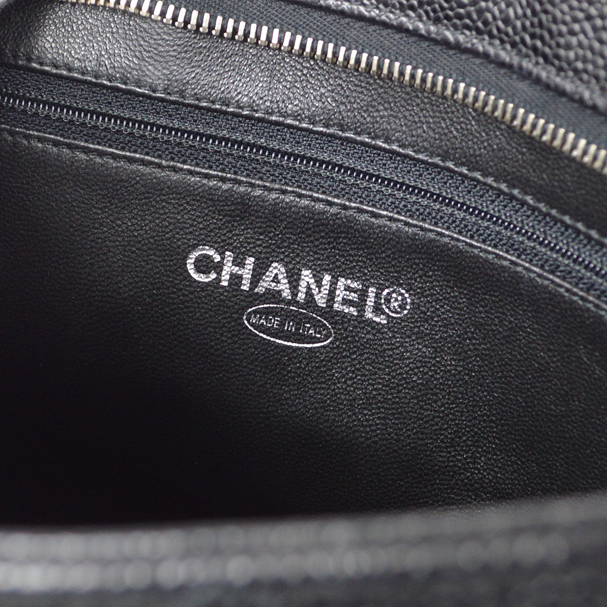 CHANEL Medallion Tote in Black Caviar 2000 - 2001