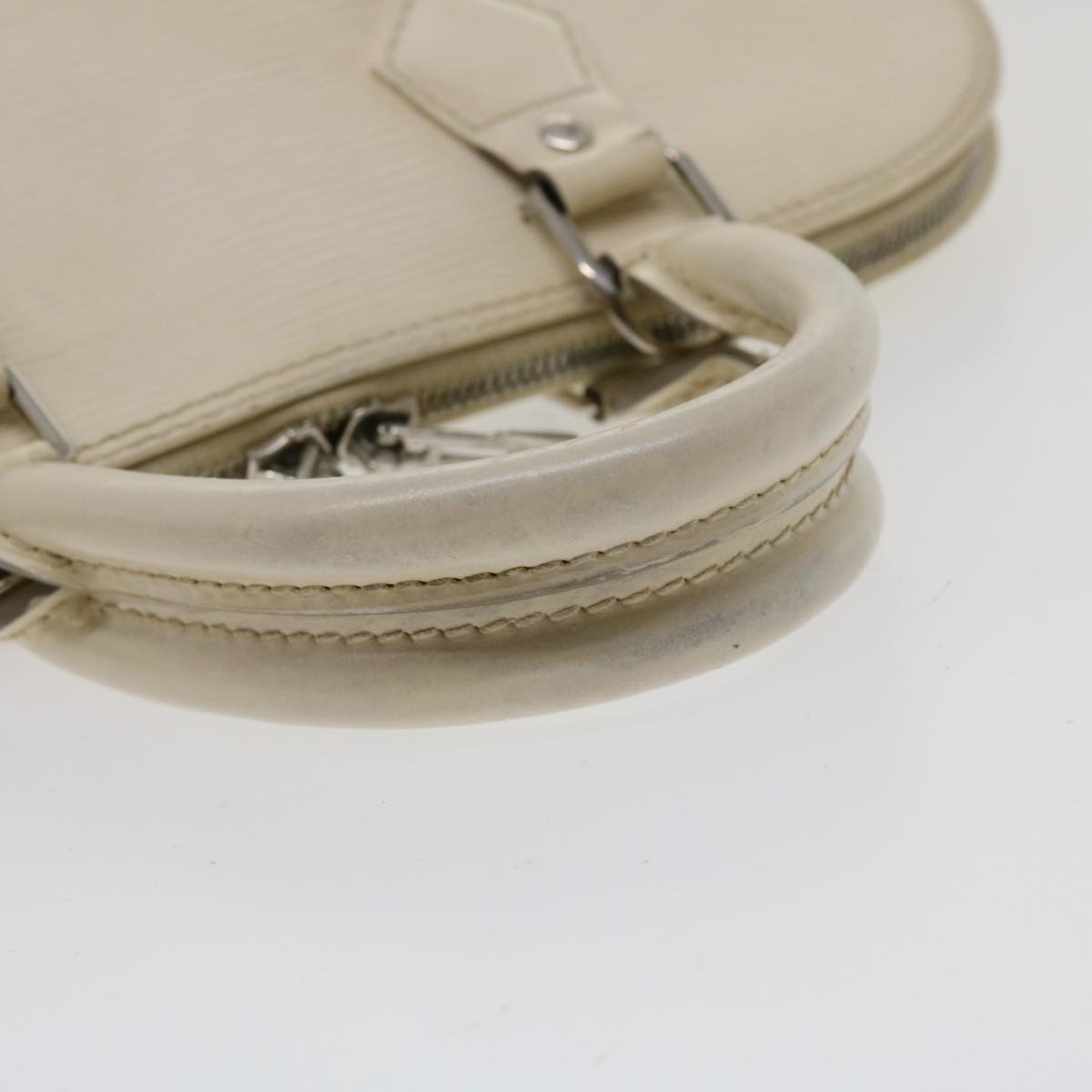 Louis Vuitton Alma Handbag 368286
