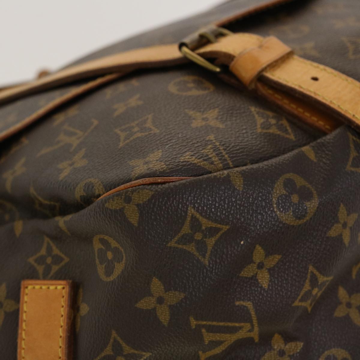 Louis Vuitton Shoulder Bag Monogram Saumur 43 M42252