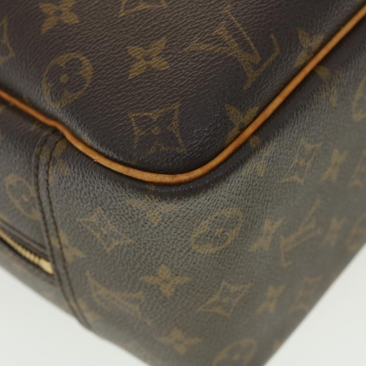 Louis Vuitton Deauville Handbag 367882