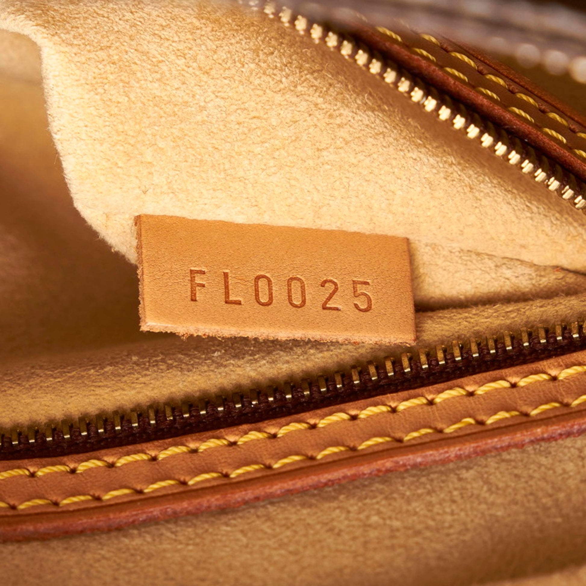 Looping cloth handbag Louis Vuitton Brown in Cloth - 34357053