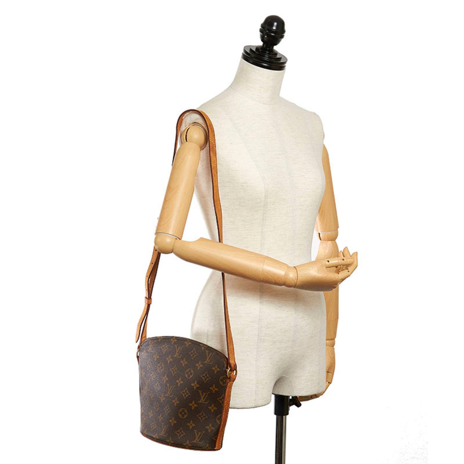 Louis Vuitton Drouot Shoulder bag 368546