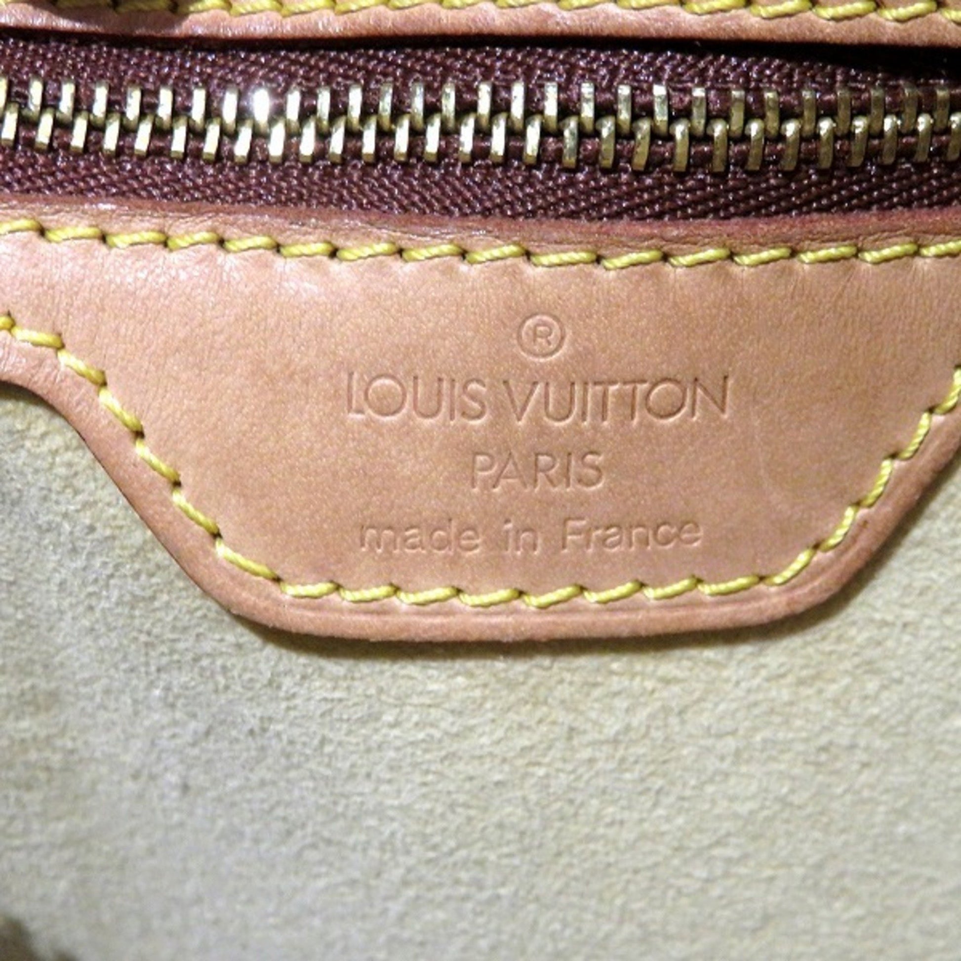 Louis Vuitton Looping Handbag 340867