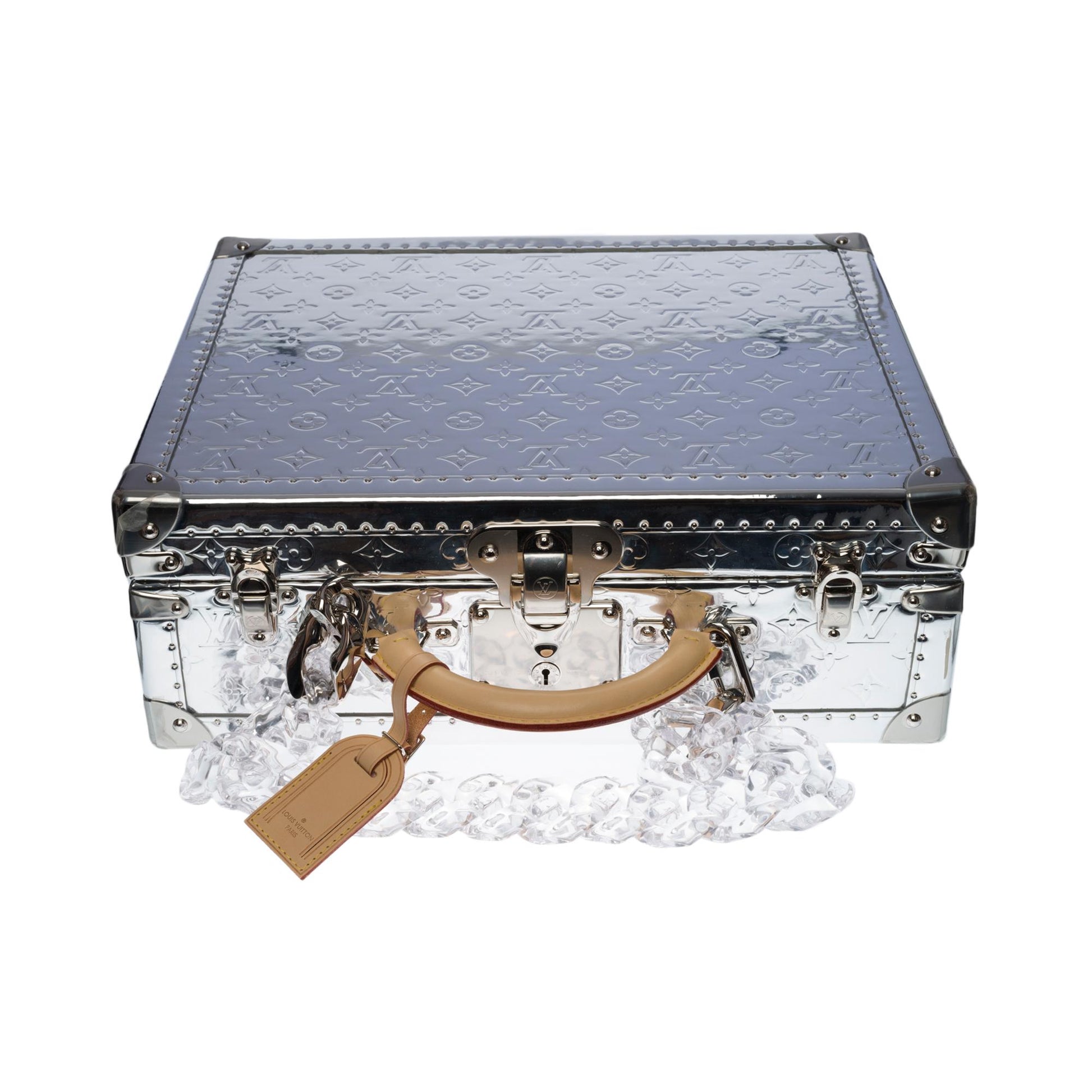 Unique & New- FW 2021- Abloh- Louis Vuitton Cotteville 40 Mirror Trunk in  silver