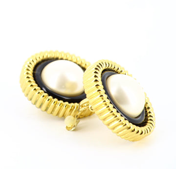 Chanel Gold and black earring with pearl CASSEE