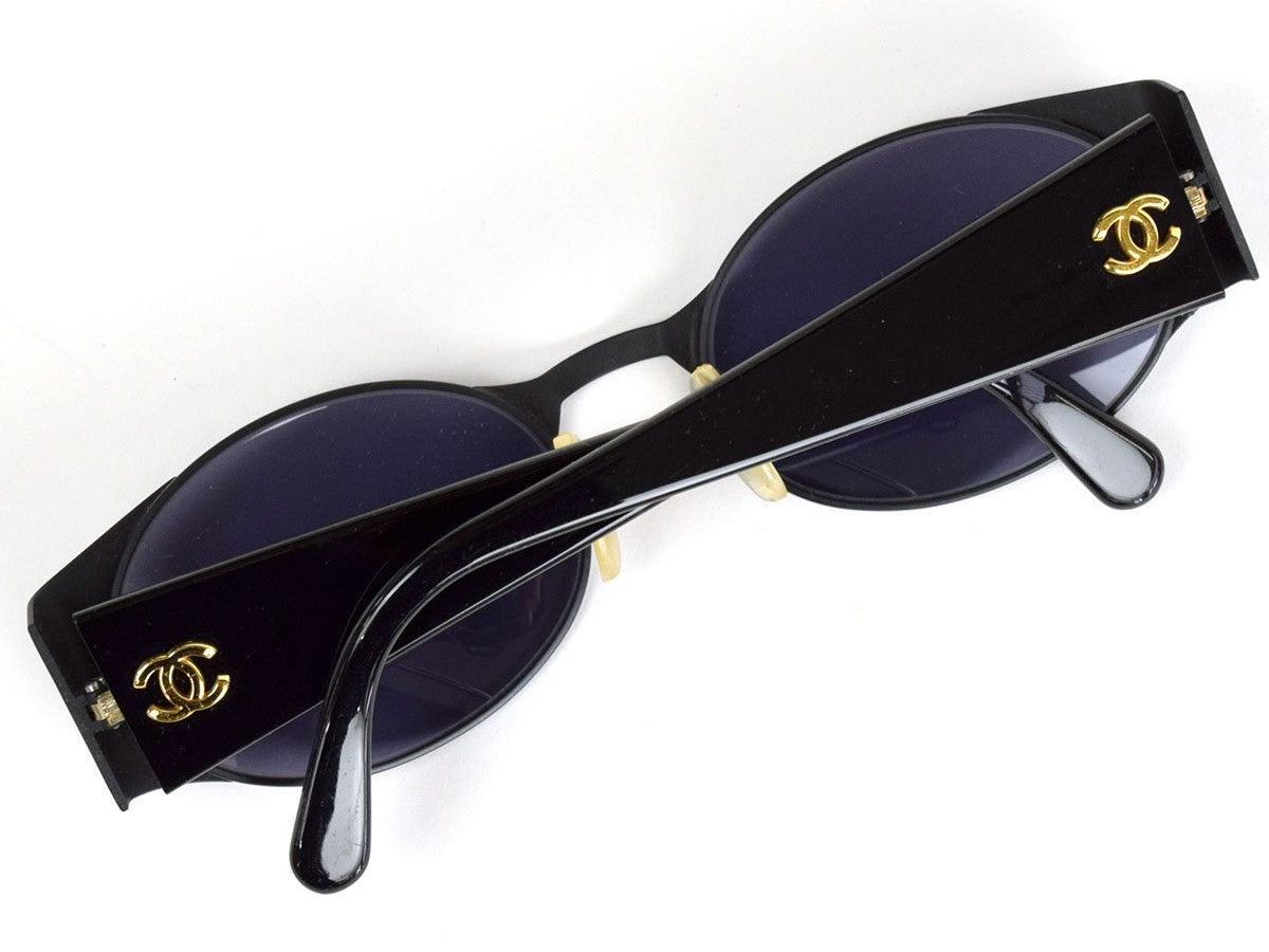 Chanel Black Gold CC Logo Sunglasses 05972 94305