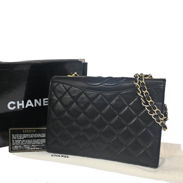 CHANEL Matelasse Shoulder Bag