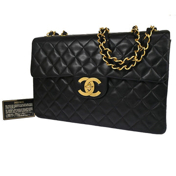 CHANEL Matelasse Shoulder Bag